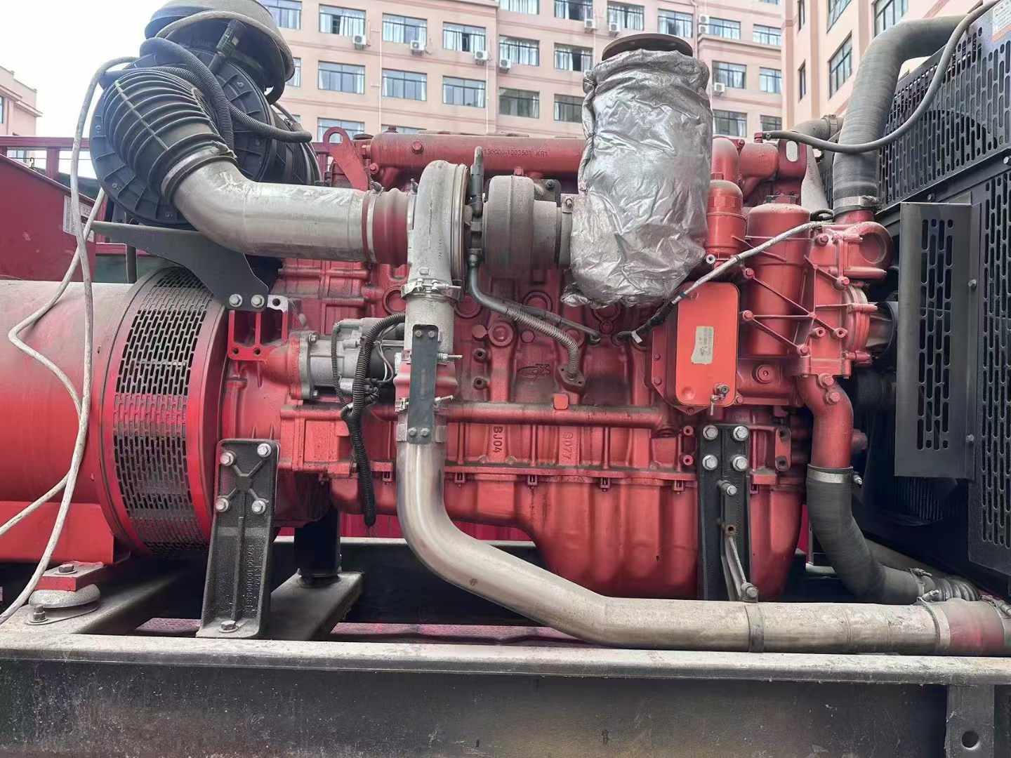 丁青如何选择适合 600kW 柴油发电机组的过载保护器？
